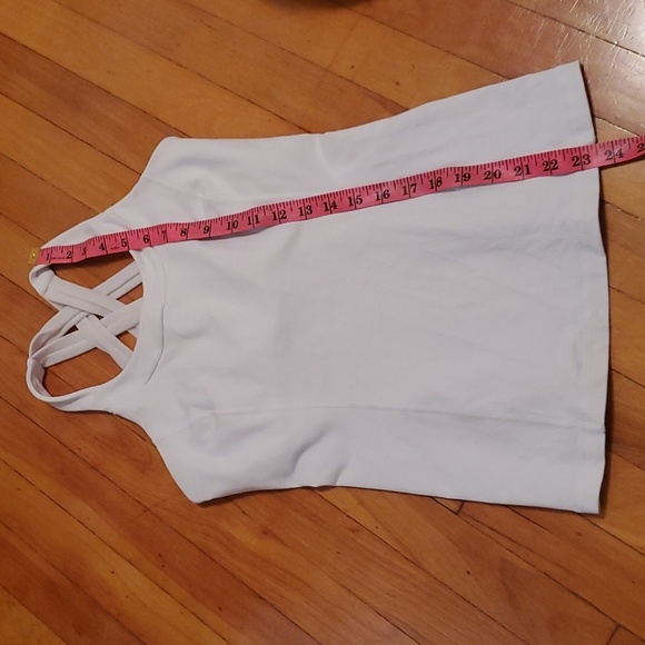 Lululemon athletica Enhearten Tank, built in bra. White. Women size 6. - Picture 11 of 12